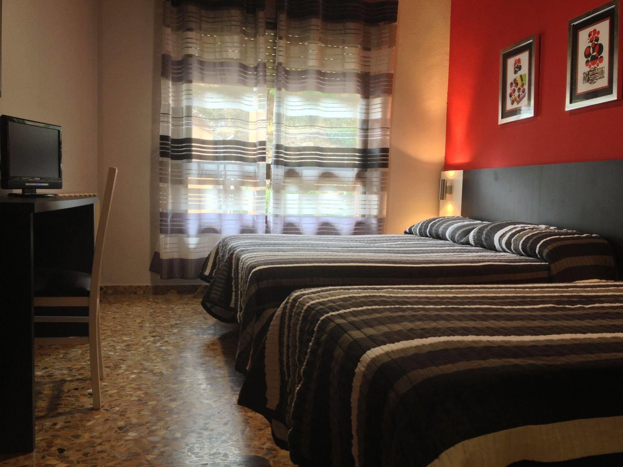 Hotel Marrodan ארנדילו מראה חיצוני תמונה